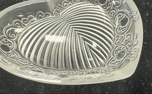 Lot 9 - Cygne, a pair of modern Lalique frosted glass paperweight