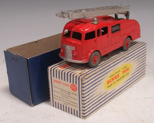 Lot 300 - A Dinky Toys 955 Fire Engine with extending...