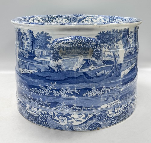 Lot 482 - A large blue and white Spode Italian Pattern two-handled foot bath, circa 1820