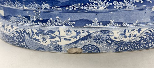 Lot 482 - A large blue and white Spode Italian Pattern two-handled foot bath, circa 1820
