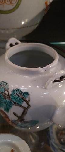 Lot 16 - Large 19th century Chinese export bowl with...