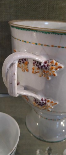 Lot 16 - Large 19th century Chinese export bowl with...