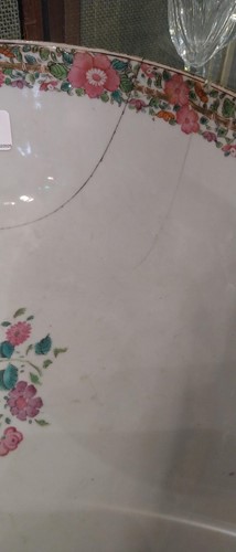 Lot 16 - Large 19th century Chinese export bowl with...