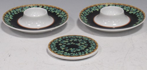 Lot 32 - Pair of Rosenthal Versace 'Gold Ivy' pattern...