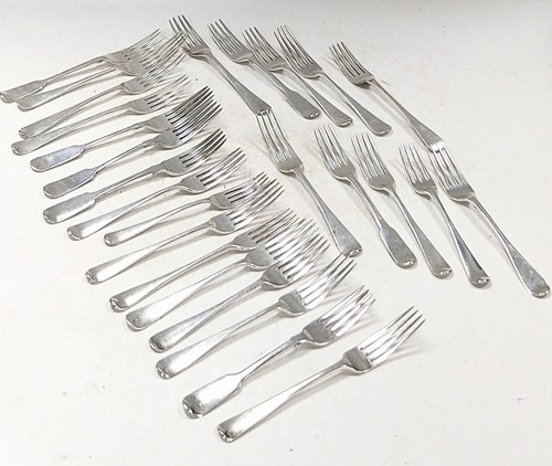 Lot 338 - A collection of silver dessert forks, 1008g...