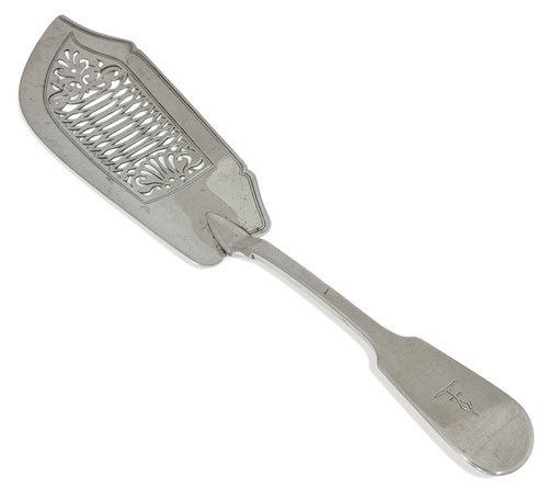 Lot 460 - A George IV silver fish slice