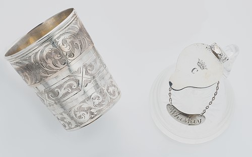 Lot 337 - A cased Victorian silver collapsible beaker, together with a later noggin
