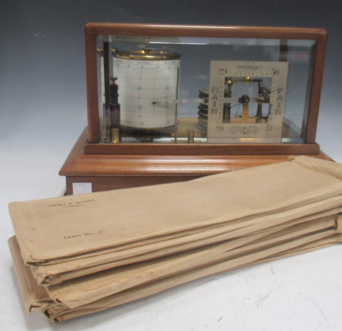 Lot 264 - A 20th century mahogany cased barograph 22 x...