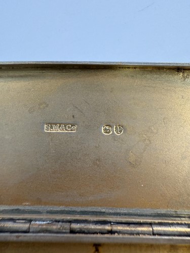 Lot 283 - A Victorian silver snuff box, mark of Sampson...