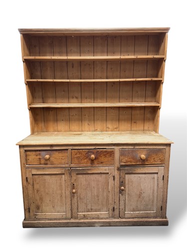 Lot 706 - A late Victorian pine dresser high? x 168 x 53cm