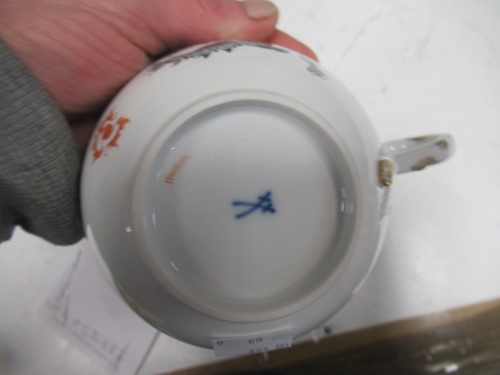 Lot 8 - Two 20th century Meissen Ming Dragon pattern...