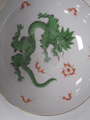 Lot 8 - Two 20th century Meissen Ming Dragon pattern...
