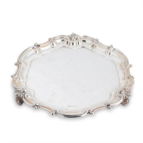 Lot 516 - An Edward VII silver salver