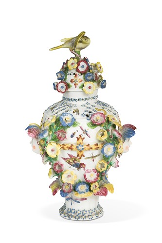 Lot 692 - A Bow 'frill' vase and cover, circa 1765