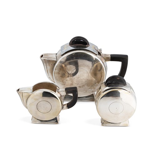 Lot 377 - A silver plated Art Deco style 3-piece tea set
