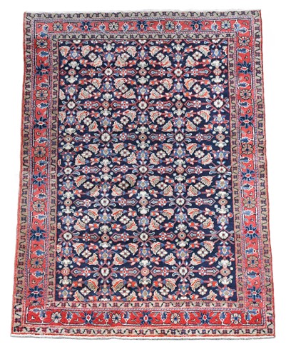 Lot 511 - A Sarouk rug, late 20th century