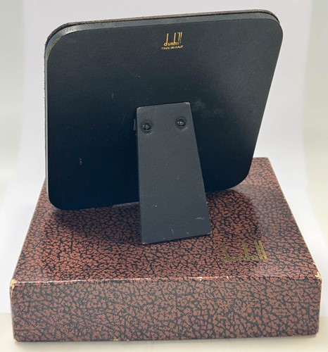 Lot 119 - A Dunhill easel-back picture frame
