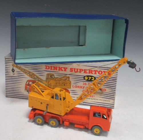 Lot 303 - A Dinky Supertoys 972 20-Ton Lorry Mounted...