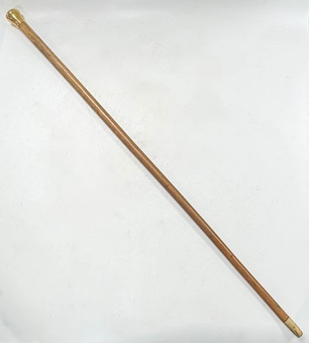 Lot 728 - An Edward VII 12ct gold topped walking cane by Brigg