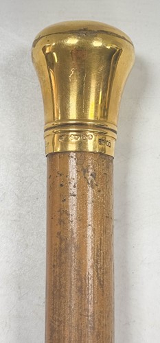 Lot 728 - An Edward VII 12ct gold topped walking cane by Brigg
