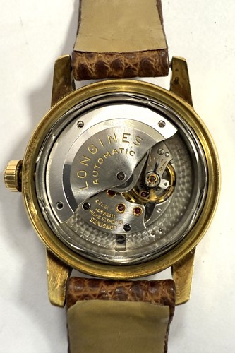 Lot 252 - Longines - An 18ct gold 'Conquest Calendar' wristwatch