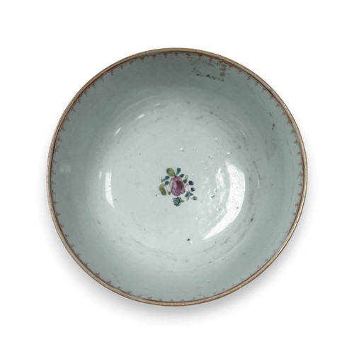 Lot 20 - A Chinese export porcelain Mandarin bowl, circa 1790