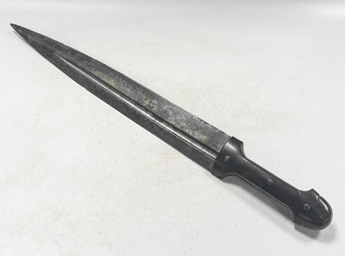 Lot 95 - A Persian sword