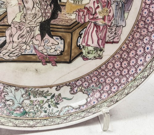Lot 10 - A Chinese ruby backed polychrome enamelled shallow bowl, Yongzheng Emperor (1722-1735)