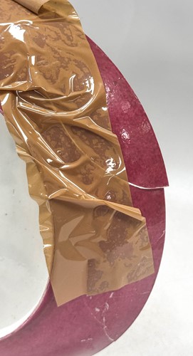 Lot 10 - A Chinese ruby backed polychrome enamelled shallow bowl, Yongzheng Emperor (1722-1735)