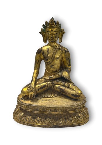 Lot 66 - A Chinese gilt bronze figure of the Bodhisattva Avalokiteshvara, 20th century