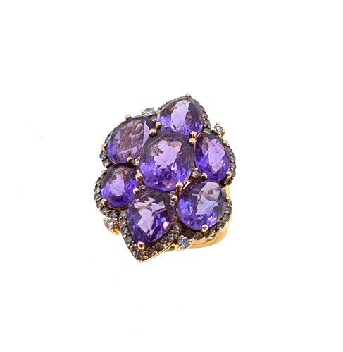 Lot 72 - An amethyst and diamond cluster ring
