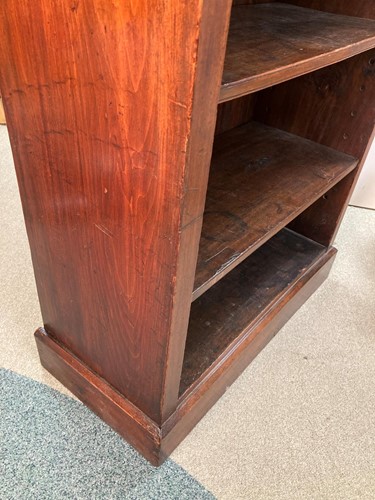 Lot 607 - A William IV rosewood and stained pine dwarf bookcase