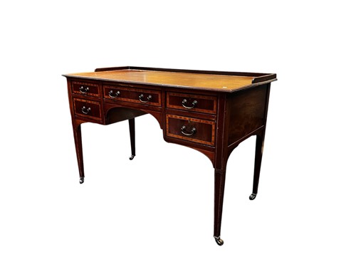 Lot 706 - A late 20th century Edwardian style mahogany...