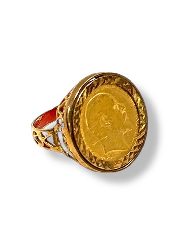 Lot 281 - A half sovereign ring, mount hallmarked 9ct...