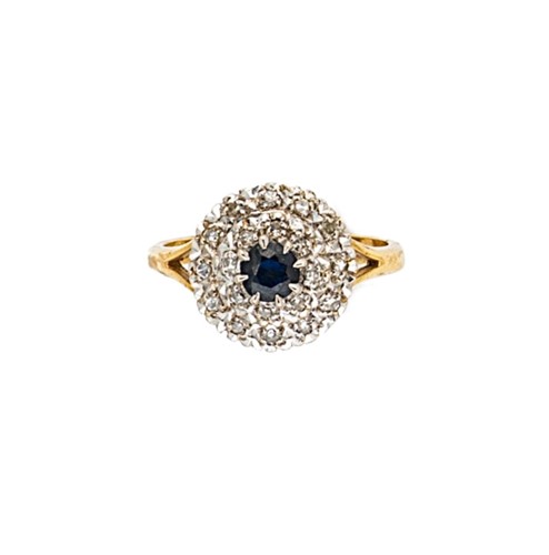 Lot 122 - An 18ct gold sapphire and diamond cluster ring