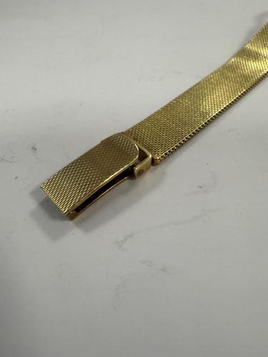 Lot 256 - Mido Watch Cie., - A Swiss 14ct gold 'Lido' wristwatch