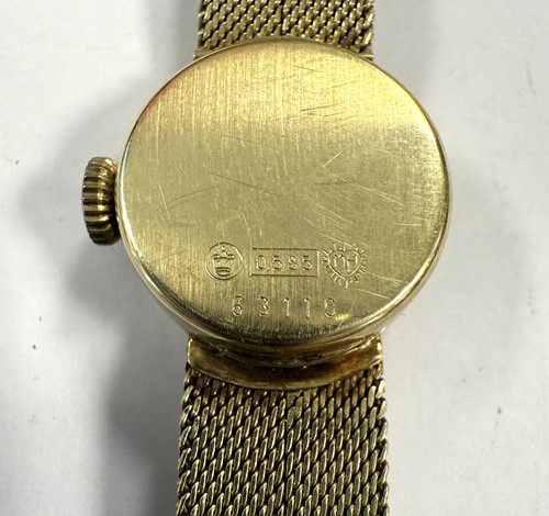 Lot 256 - Mido Watch Cie., - A Swiss 14ct gold 'Lido' wristwatch