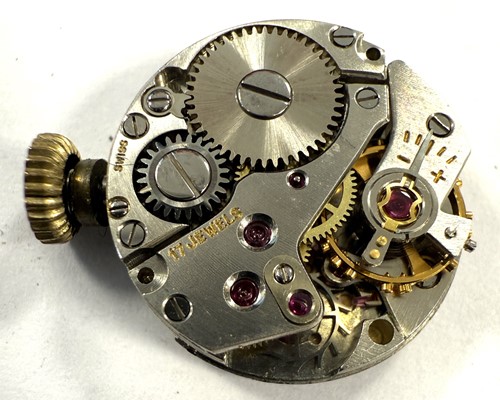 Lot 256 - Mido Watch Cie., - A Swiss 14ct gold 'Lido' wristwatch