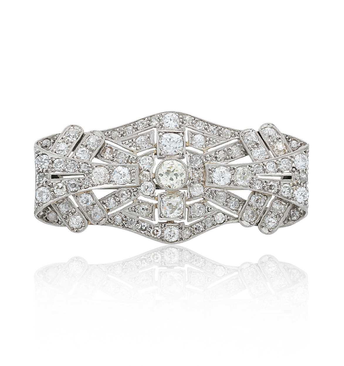 Lot 96 - A diamond panel brooch