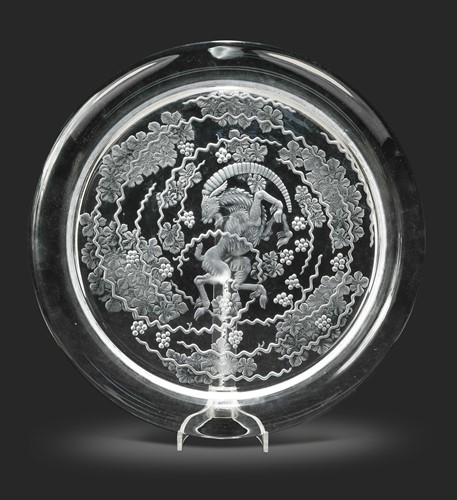 Lot 5 - Berbere, a Lalique frosted and polished glass charger