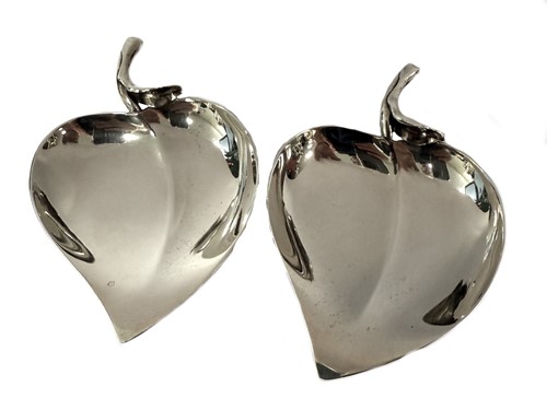 Lot 321 - A pair of late 20th century silver pin trays, mark of Tiffany