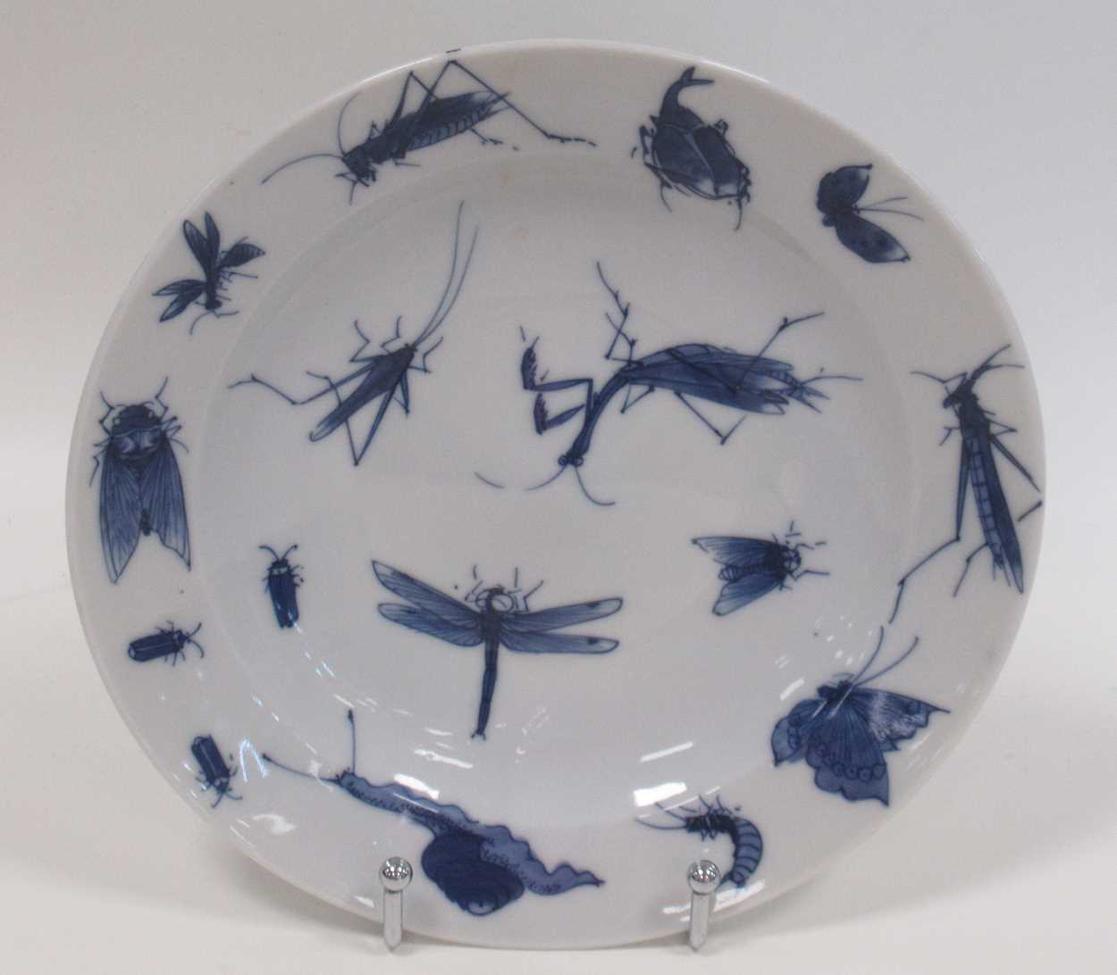 Lot 1 - A Japanese Arita porcelain plate, decorated...