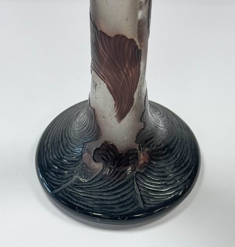 Lot 2 - Henri Muller (1868-1936), a cased glass vase, circa 1900