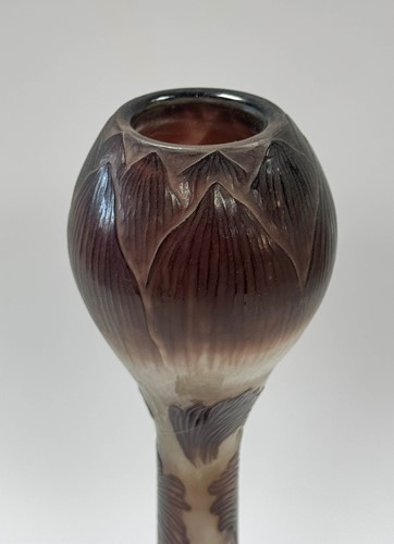 Lot 2 - Henri Muller (1868-1936), a cased glass vase, circa 1900