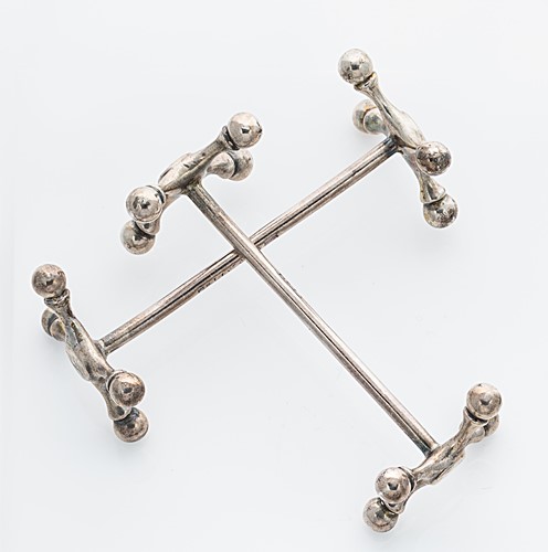 Lot 331 - Newcastle – A pair of George IV silver knife rests