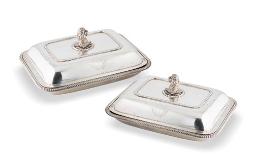 Lot 440 - A pair of George III silver entrée dishes, mark of Robert Garrard I