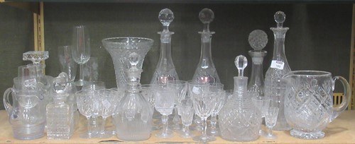 Lot 100 - A large quantity of glassware: a pair of cut...
