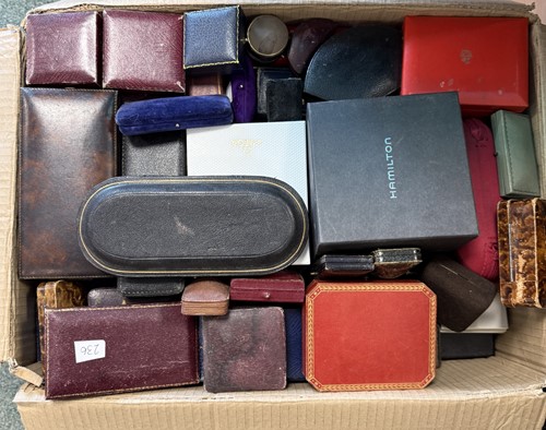 Lot 292 - A large collection of modern and vintage...