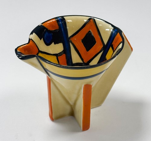 Lot 29 - A Clarice Cliff Bizarre 'Diamond' pattern hot water jug, cream jug and sugar