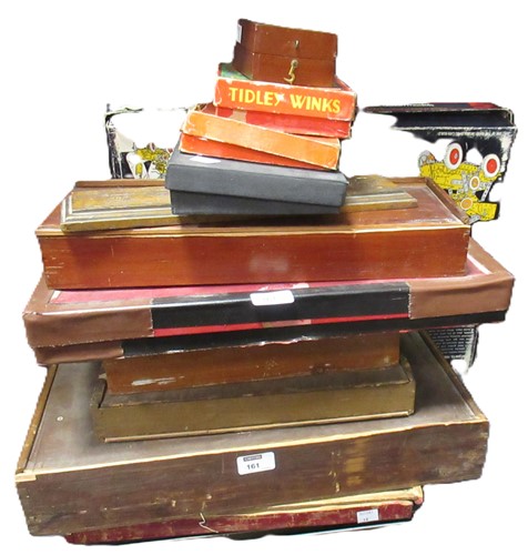 Lot 161 - Vintage toys and games to include: table top...